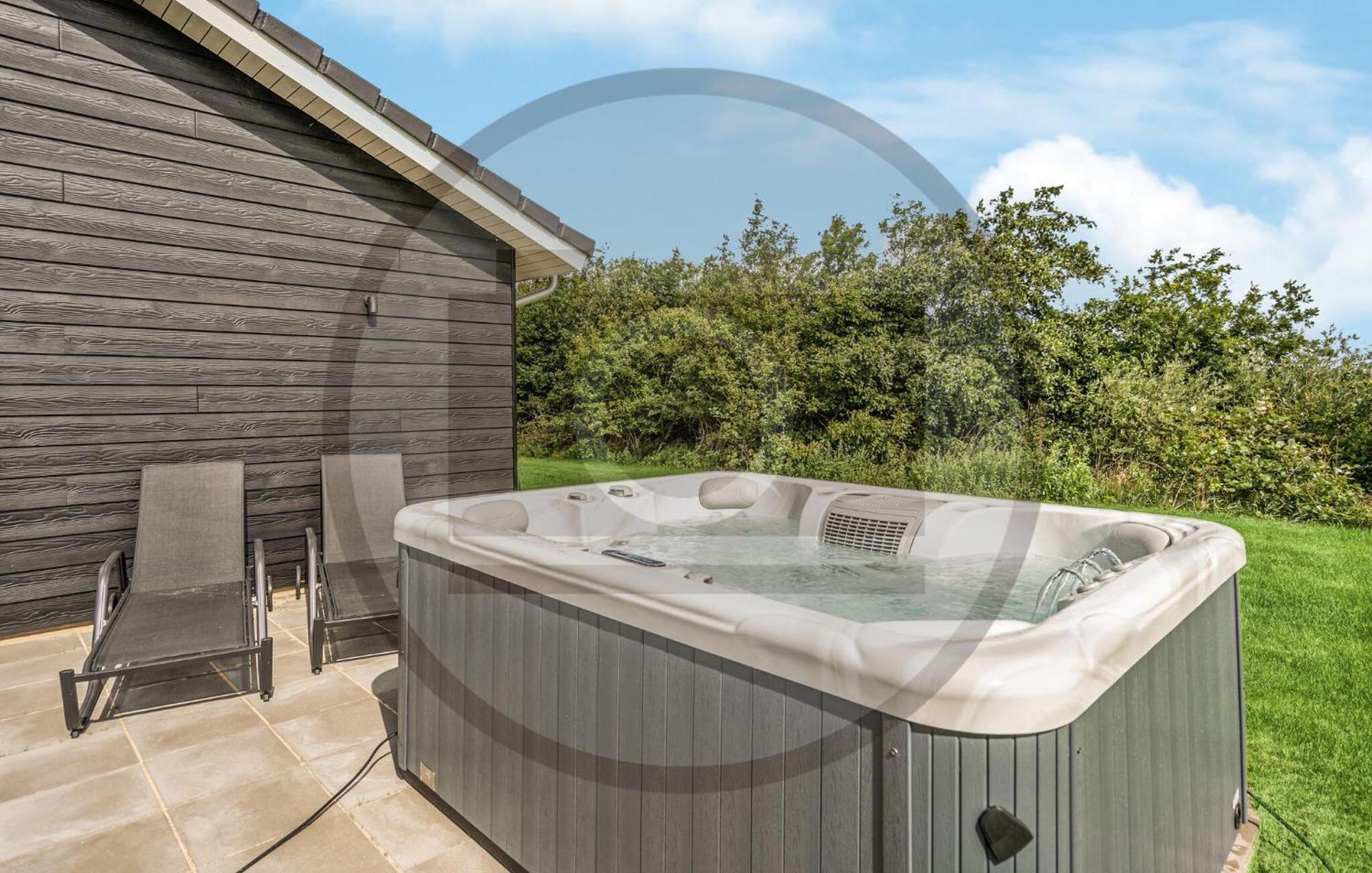 Beautiful Home In Tarm With Sauna エクステリア 写真