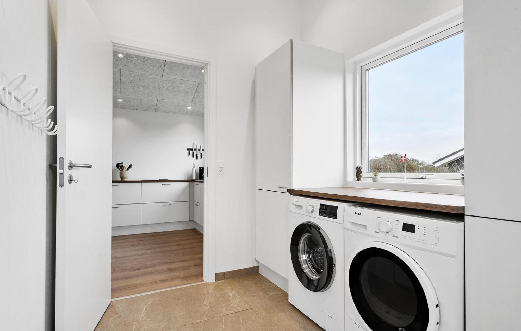 Beautiful Home In Tarm With Sauna エクステリア 写真