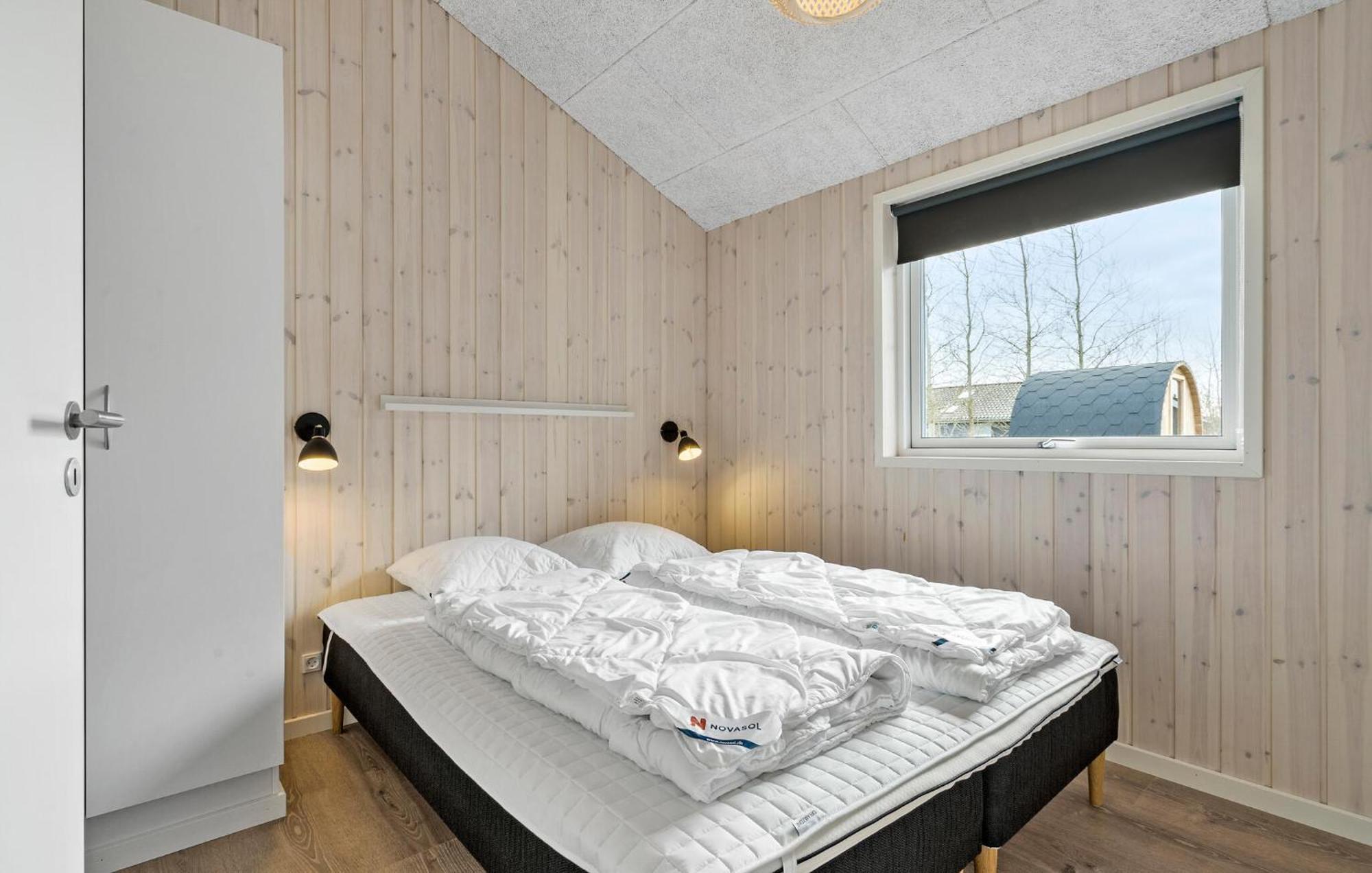Beautiful Home In Tarm With Sauna エクステリア 写真