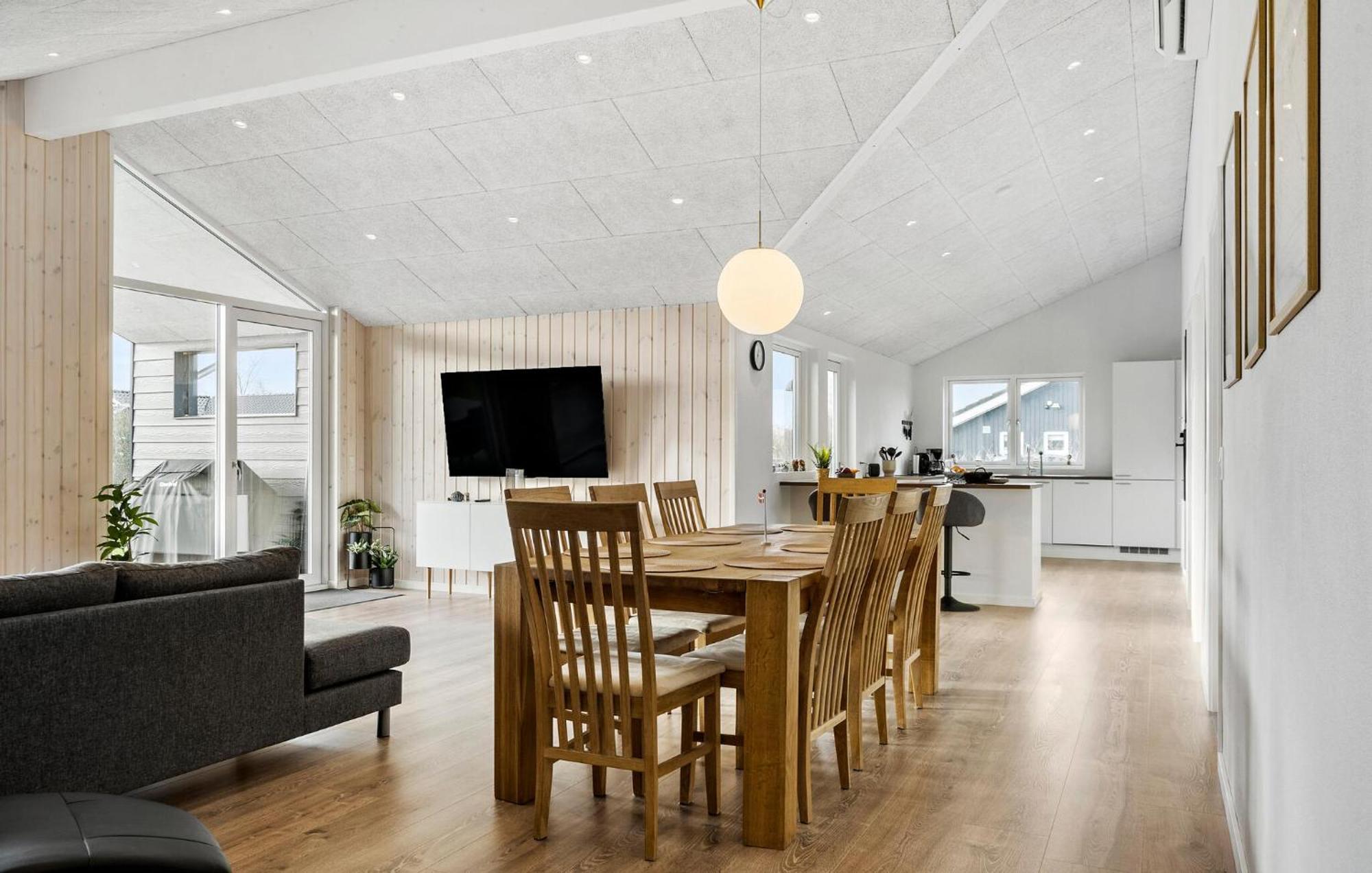 Beautiful Home In Tarm With Sauna エクステリア 写真
