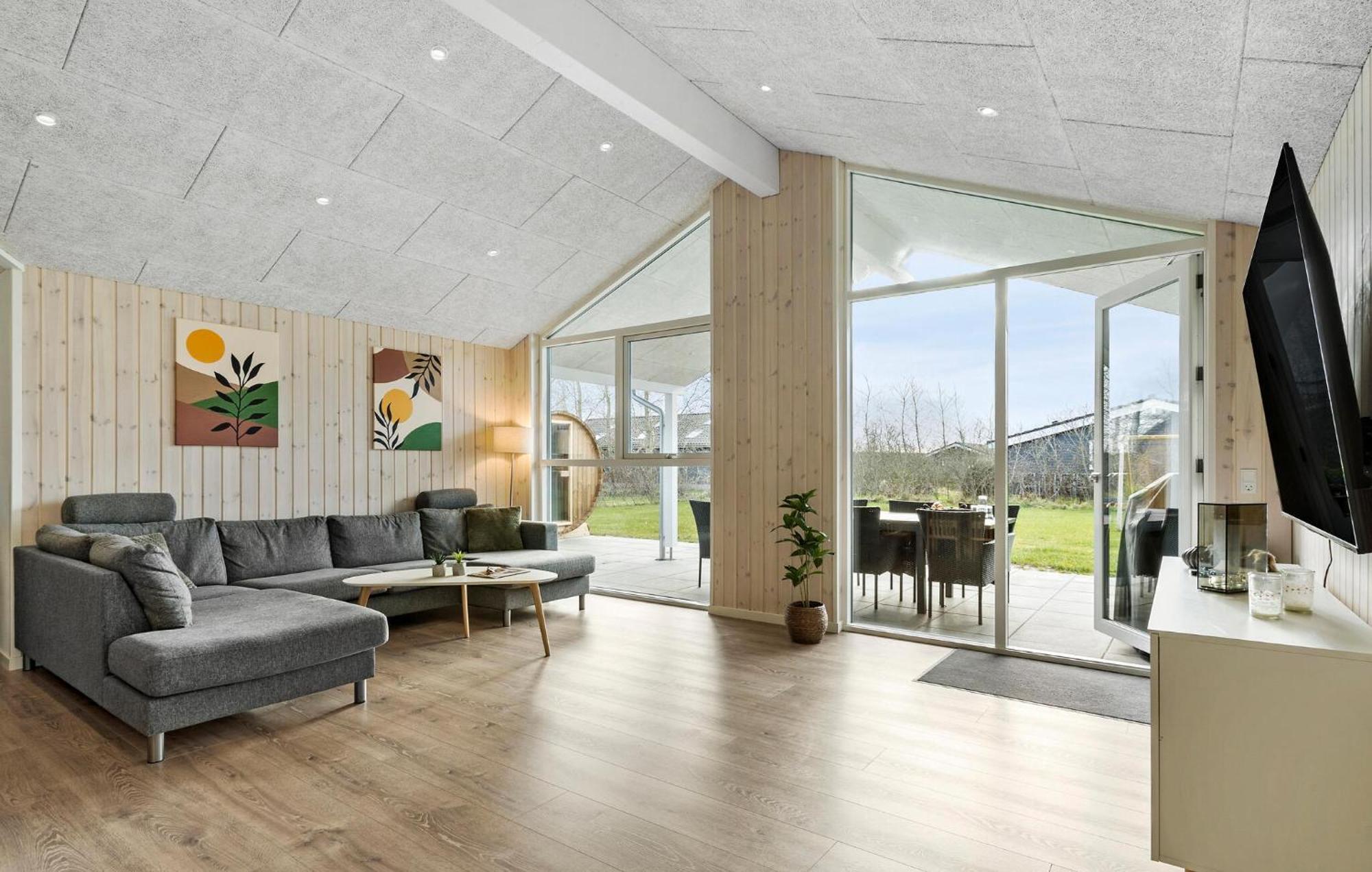 Beautiful Home In Tarm With Sauna エクステリア 写真