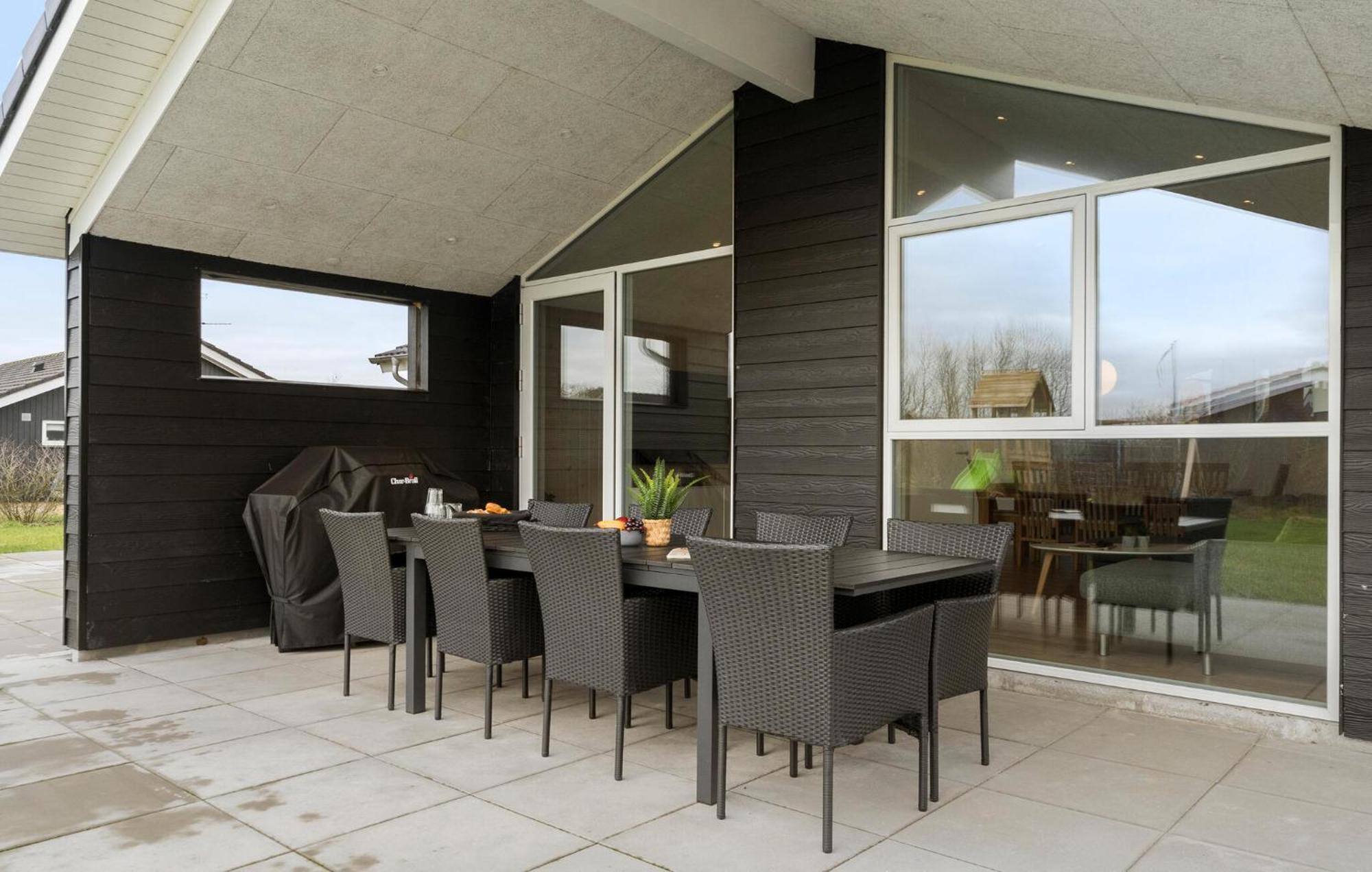 Beautiful Home In Tarm With Sauna エクステリア 写真